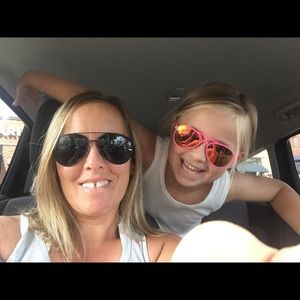 Meet your Posher, Christie